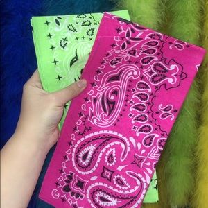 NEON BANDANA 🦋🌟